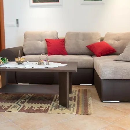 Ana Apartment